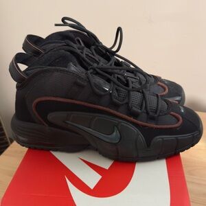 Nike Air Penny size 10 in great shape worn twice. Like new. Comes with box.